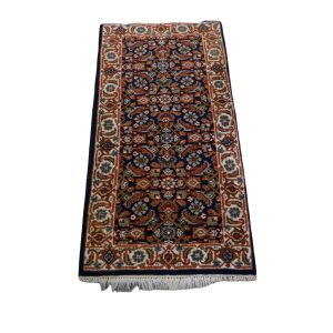 Prachtig vintage Oosters vloerkleed met geweldige kleuren en patronen 140x73cm