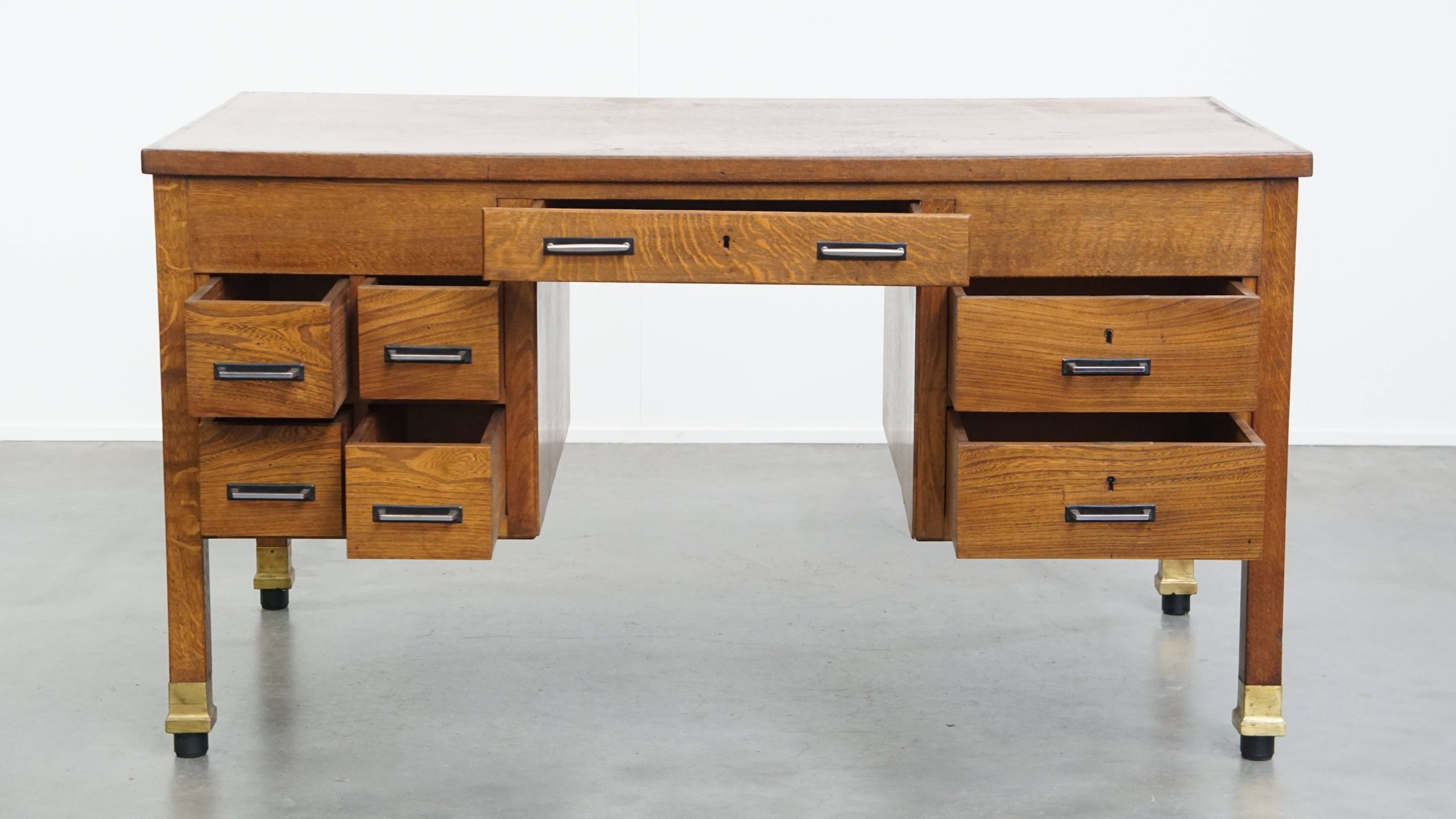 Uniek en antiek eikenhouten Art Deco bureau uit begin 20e eeuw in Amsterdamse school stijl - Afbeelding 3