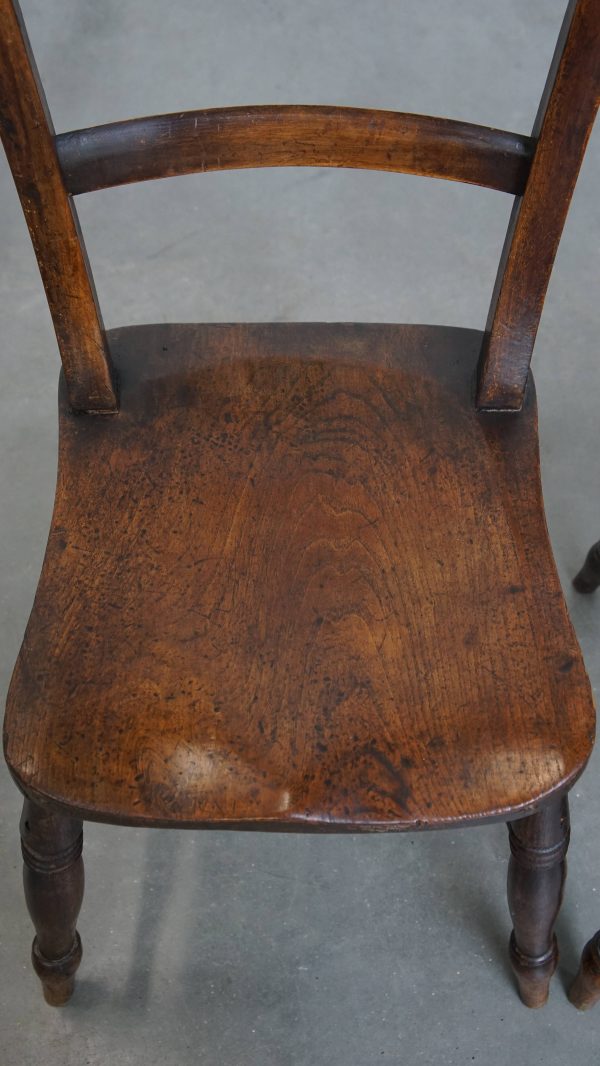 Tijdloze elegante set van 12 antieke Engelse Oxford eetkamer/ keuken stoelen met een warme kleurstelling - Afbeelding 6