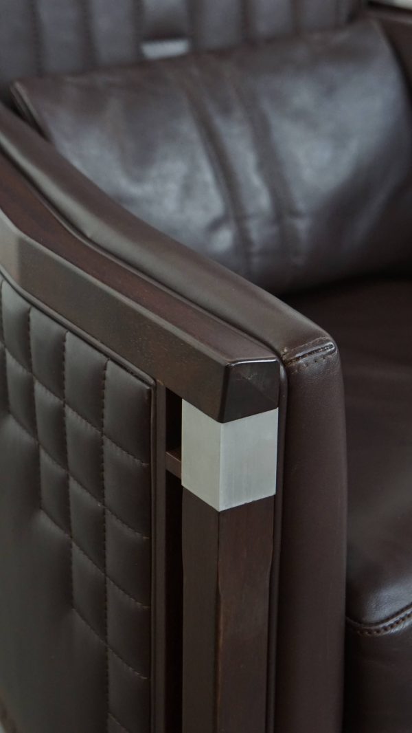 Luxe Art Deco Schuitema design fauteuil met donkerbruin leer uit de Decoforma serie met sierlijke stiksels - Afbeelding 11