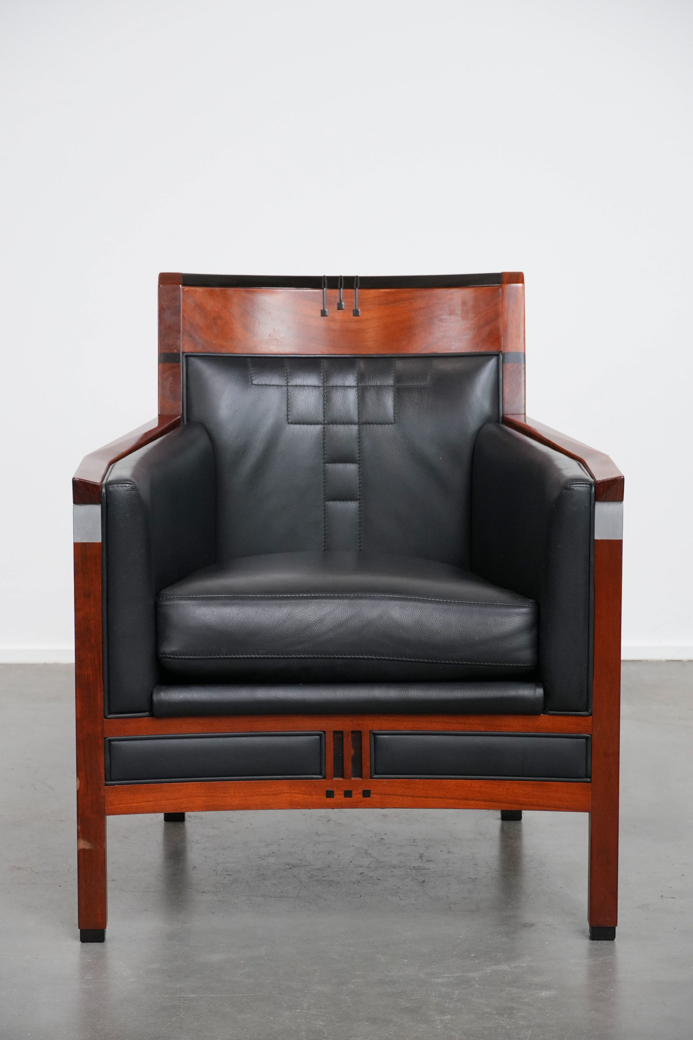 Prachtige Art Deco fauteuil van Schuitema uit de Decoforma serie met sierlijke stiksels - Afbeelding 2