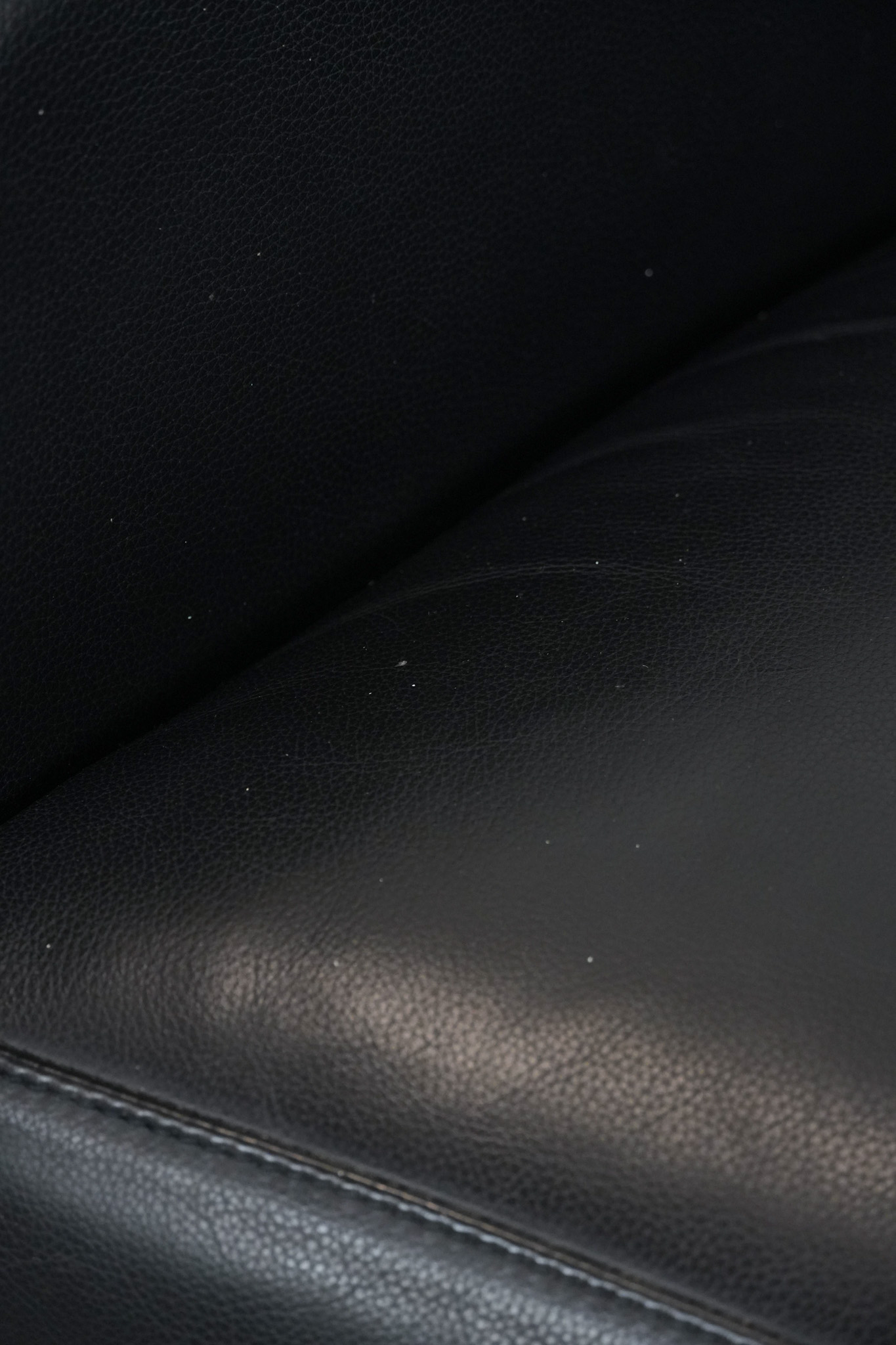 Prachtige Art Deco fauteuil van Schuitema uit de Decoforma serie met sierlijke stiksels - Afbeelding 17