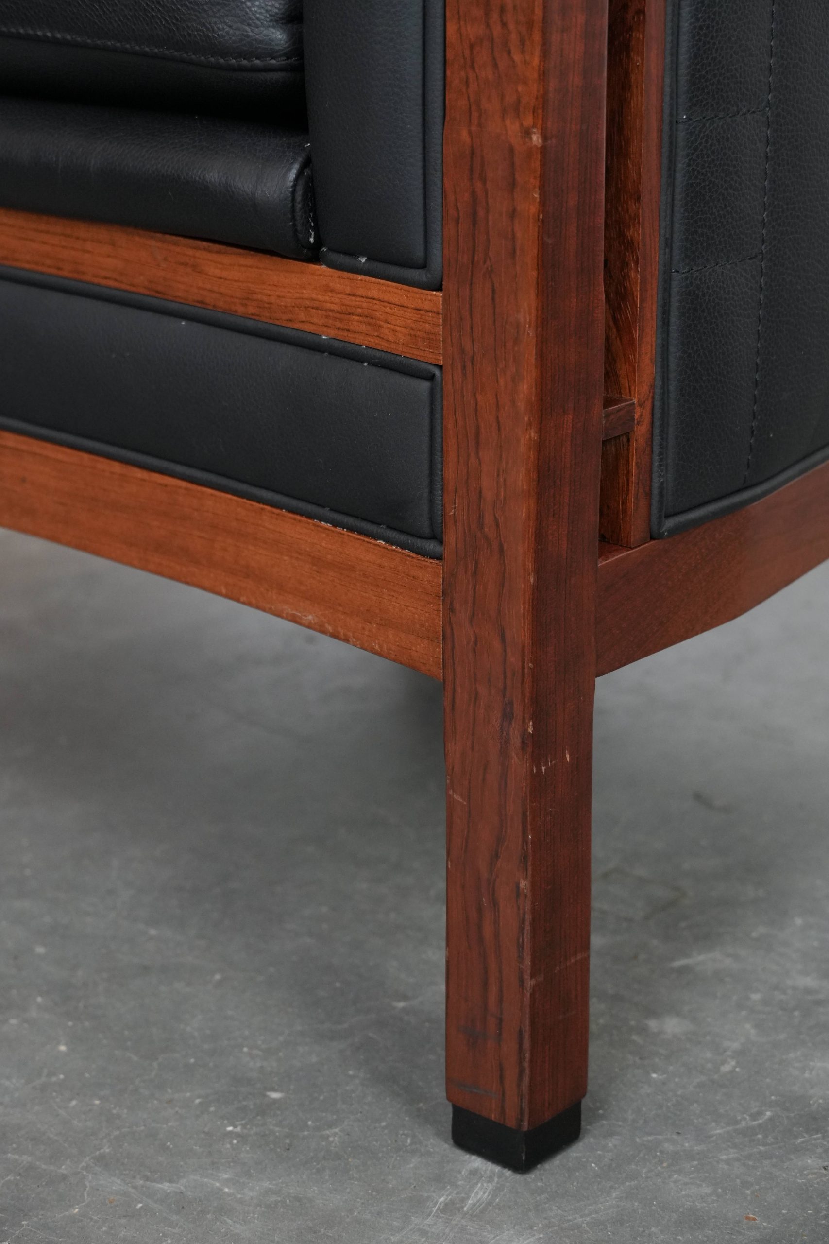 Luxe Schuitema Art Deco design fauteuil met zwart leer uit de Decoforma serie met sierlijke stiksels - Afbeelding 14