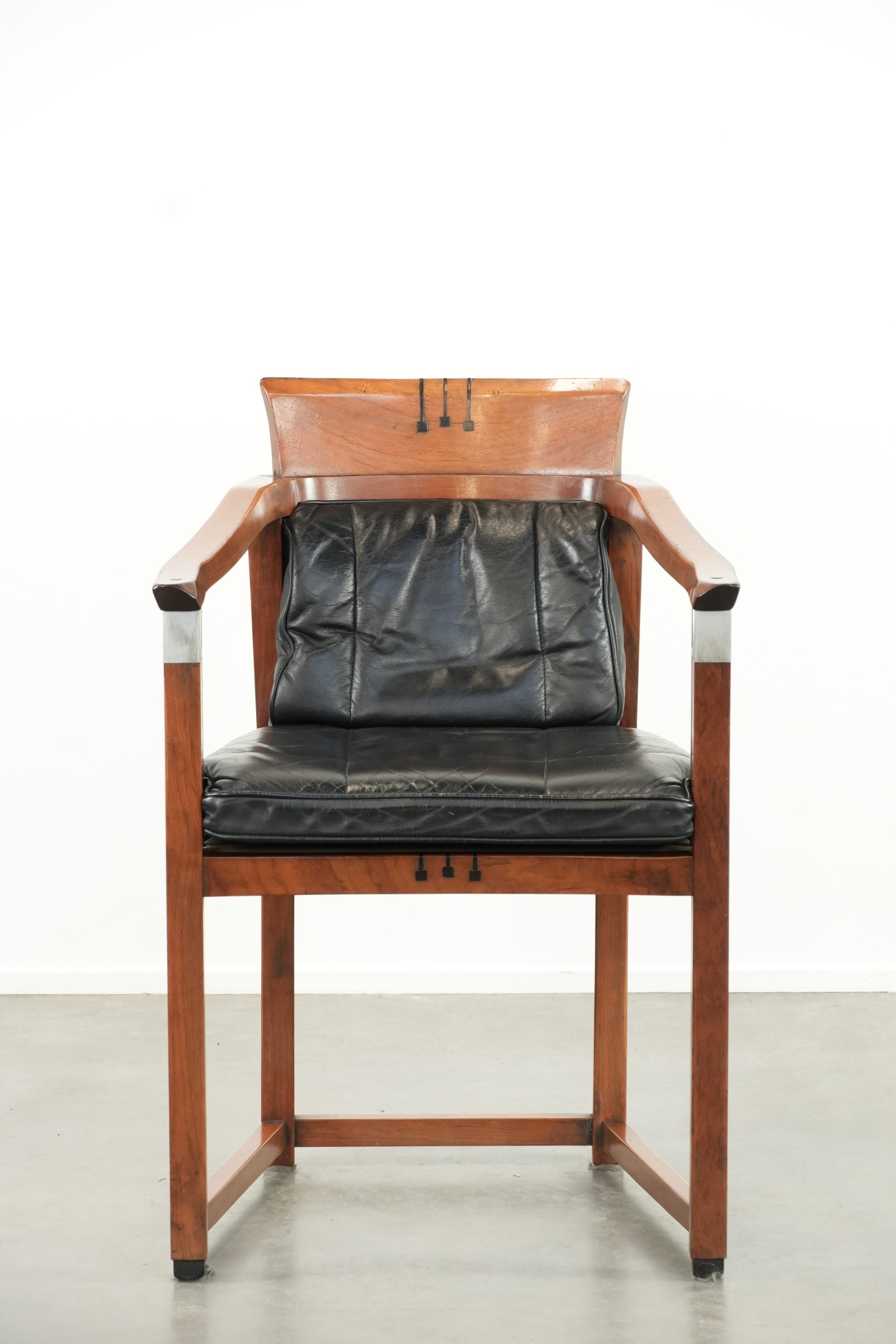 Luxe zwart lederen Schuitema Art Deco design eetkamer/ bijzet/ bureaustoel uit de Decoforma serie met armleuningen - Afbeelding 2