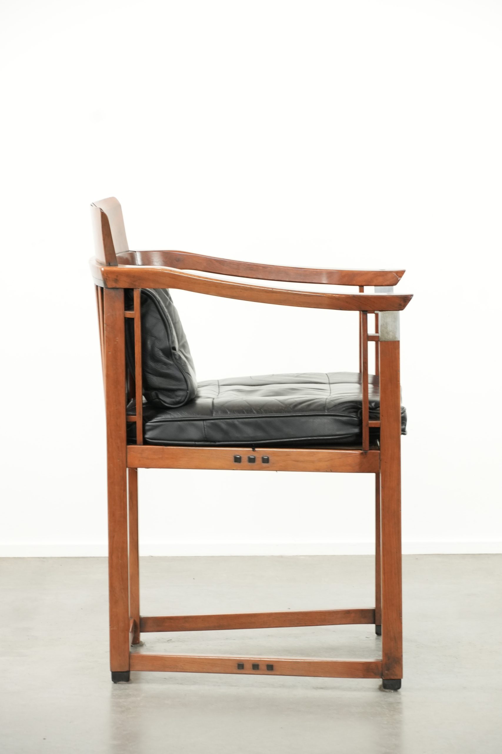 Luxe zwart lederen Schuitema Art Deco design eetkamer/ bijzet/ bureaustoel uit de Decoforma serie met armleuningen - Afbeelding 3