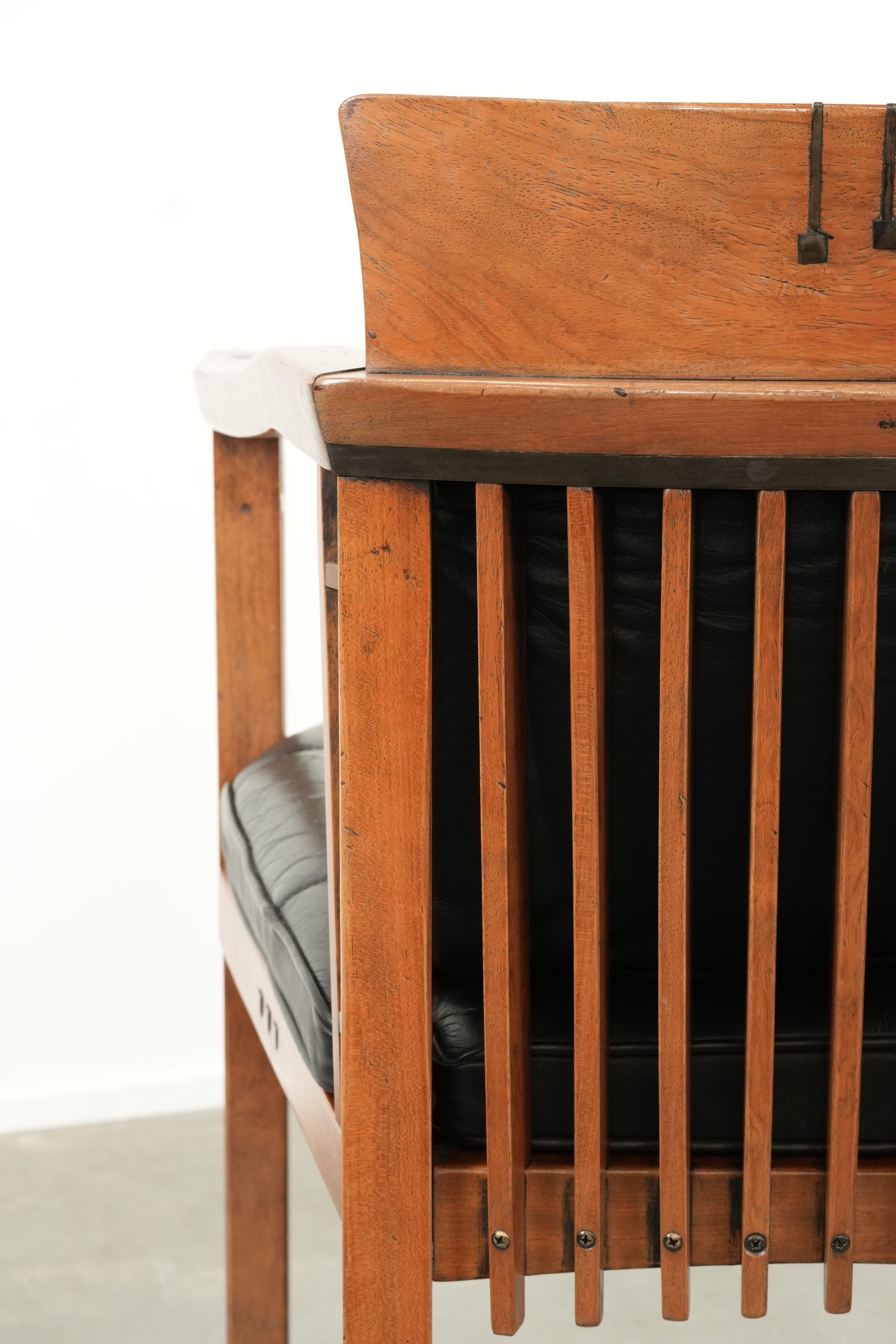 Luxe zwart lederen Schuitema Art Deco design eetkamer/ bijzet/ bureaustoel uit de Decoforma serie met armleuningen - Afbeelding 14