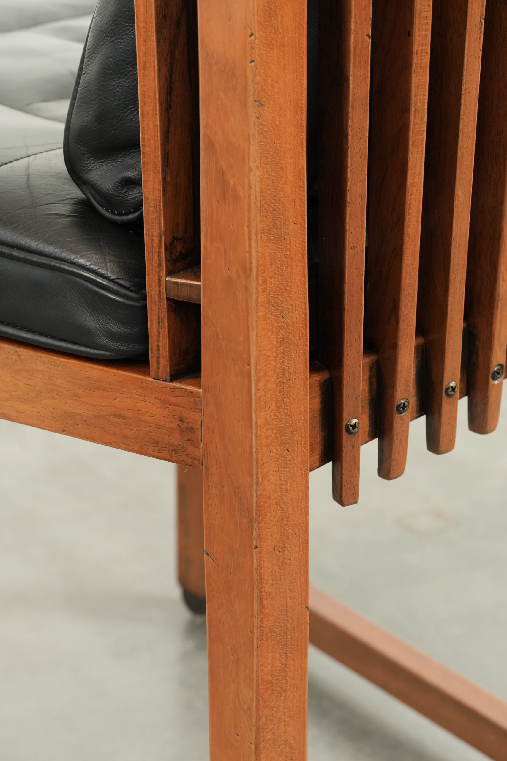 Luxe zwart lederen Schuitema Art Deco design eetkamer/ bijzet/ bureaustoel uit de Decoforma serie met armleuningen - Afbeelding 15