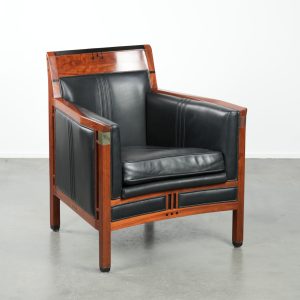 Zwarte leren en houten design Art Deco fauteuil van Schuitema uit de Decoforma serie