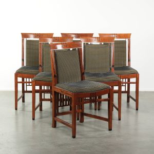 Set van 6 prachtige Art Deco design Schuitema eetkamerstoelen met houten frame en luxe stoffen bekleding uit de Decoforma serie