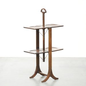 Leuke Engelse bijzettafel/ cake stand gemaakt van eikenhout uit eind 19e/ begin 20e eeuw