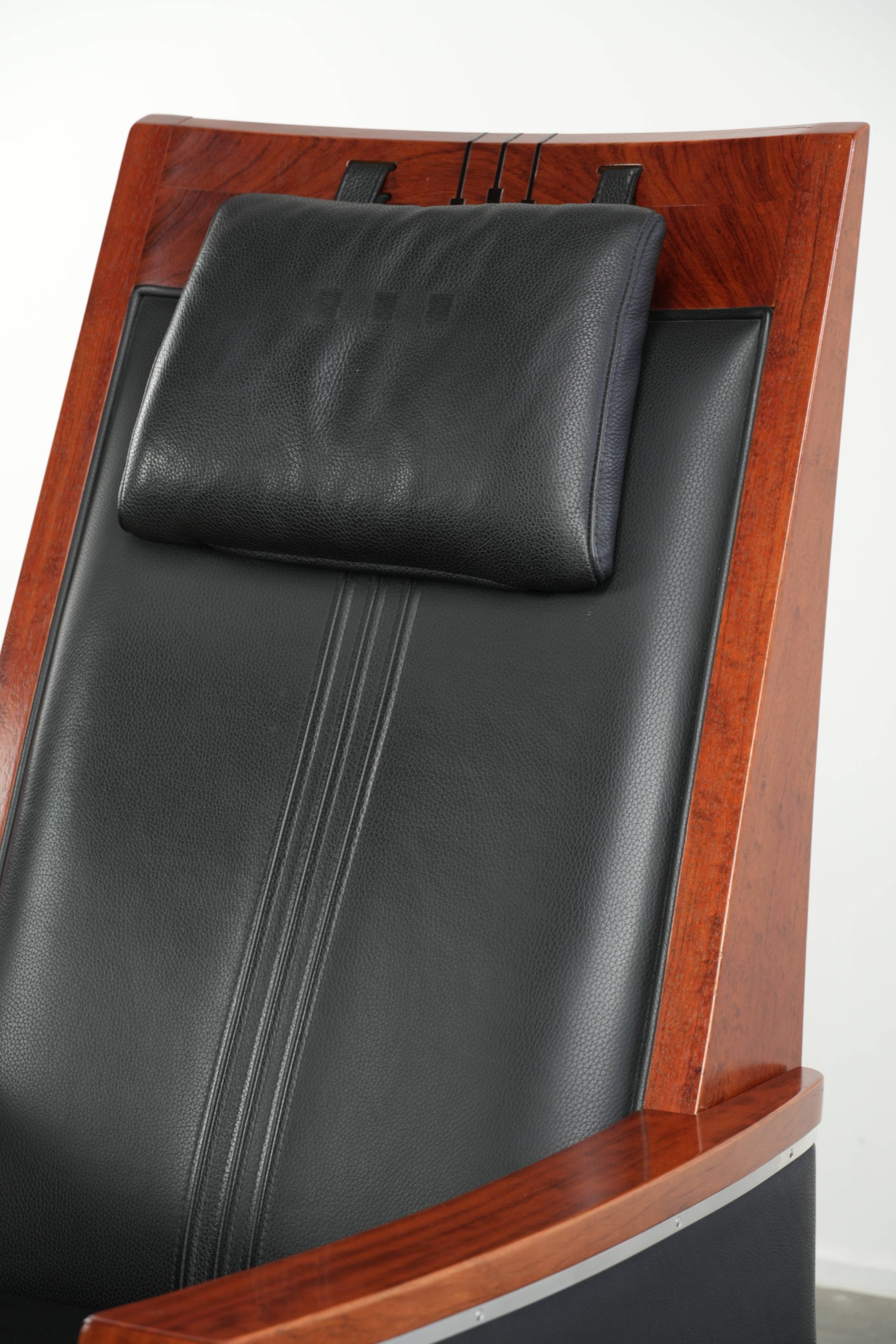 Luxe elektrisch verstelbare Schuitema Art Deco design relaxfauteuil uit de Decoforma serie met zwart rundleer - Afbeelding 14