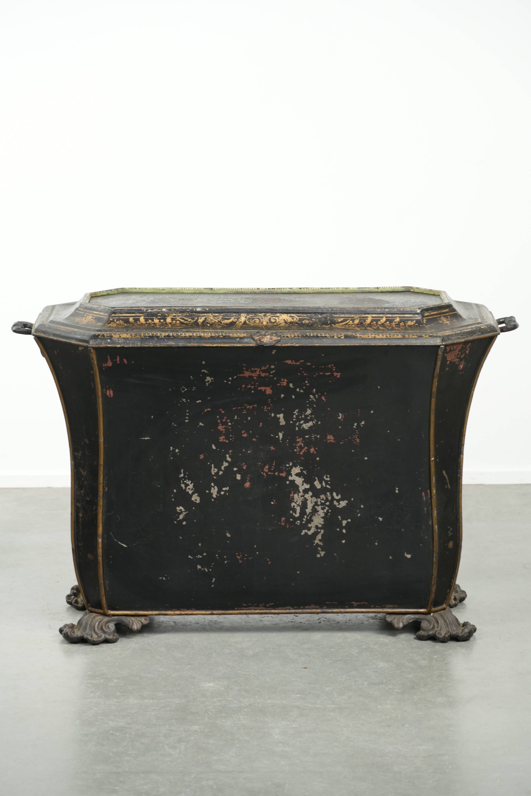 Sierlijk antieke kolen/ haardbak in Chinoiserie stijl uit de 19 eeuw met prachtige accenten en messing ornamenten - Afbeelding 2