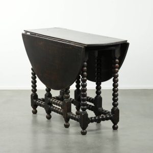 Mooie antieke Engelse eikenhouten gateleg tafel uit eind 17e/ begin 18e eeuw met bobbin gedraaide poten