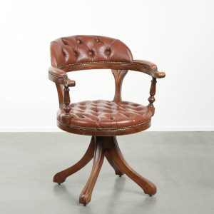 Rundleren draaibare Engelse stijl chesterfield bureaustoel in een mooie bruine kleur