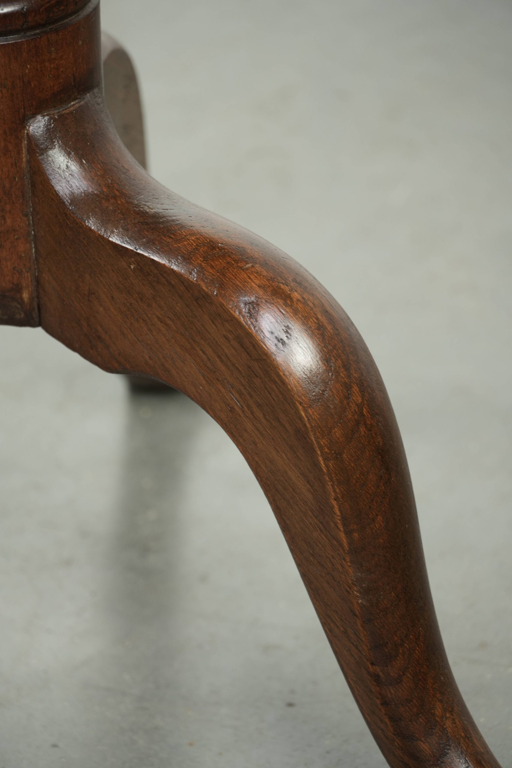 Prachtige antieke Engelse eikenhouten tilt top table/ bijzettafel uit eind 18e eeuw met mooie kleuren - Afbeelding 8