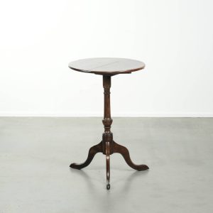 Subtiele antieke Engelse eikenhouten tilt top table/ bijzettafel uit begin 19e eeuw met prachtige kleuren
