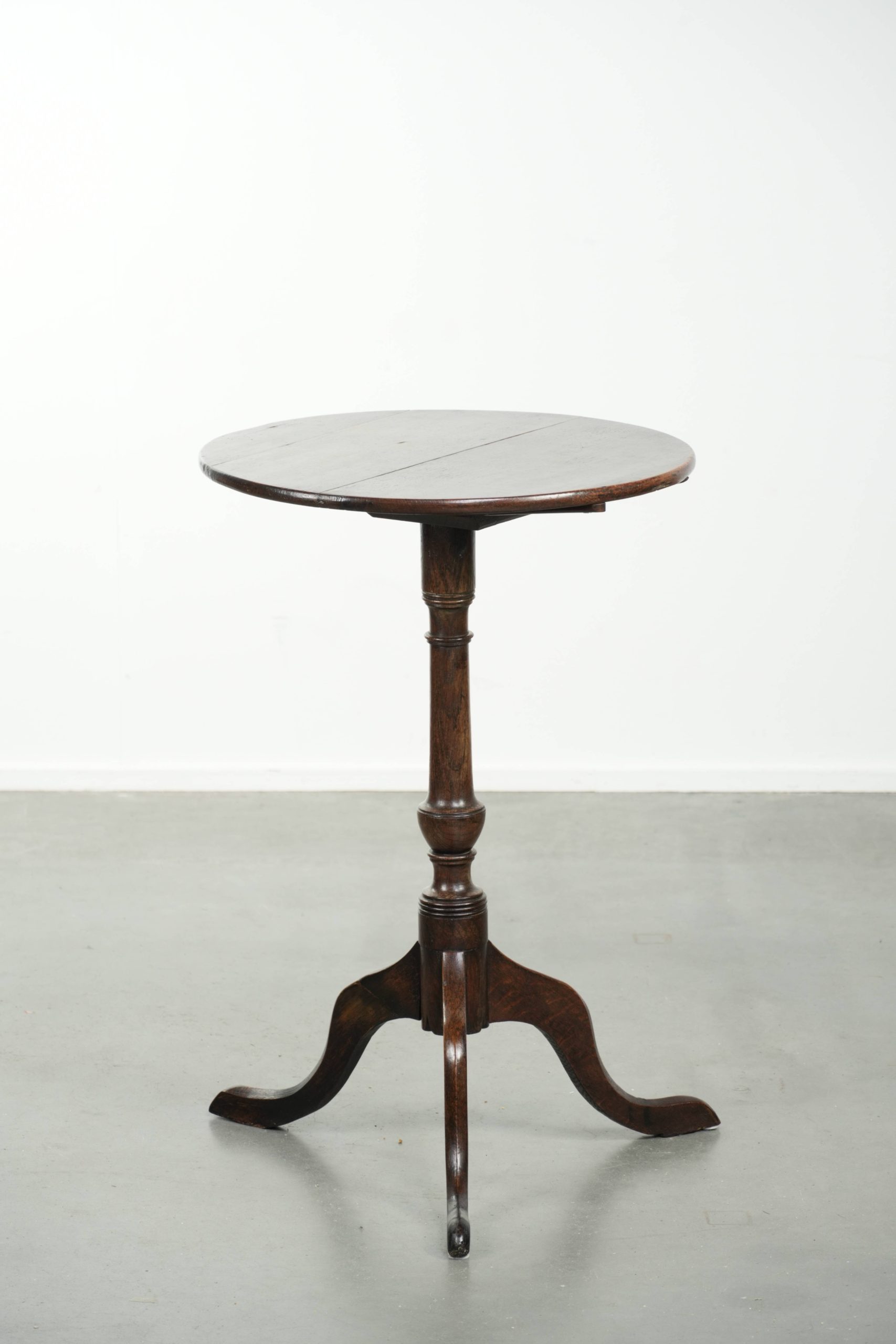 Subtiele antieke Engelse eikenhouten tilt top table/ bijzettafel uit begin 19e eeuw met prachtige kleuren - Afbeelding 2
