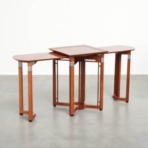 Zeer mooi Art Deco design sidetable/ dressoir van Schuitema uit de Decoforma serie