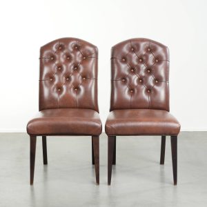 Set van 2 cognac kleurige vintage rundleren chesterfield eetkamerstoelen