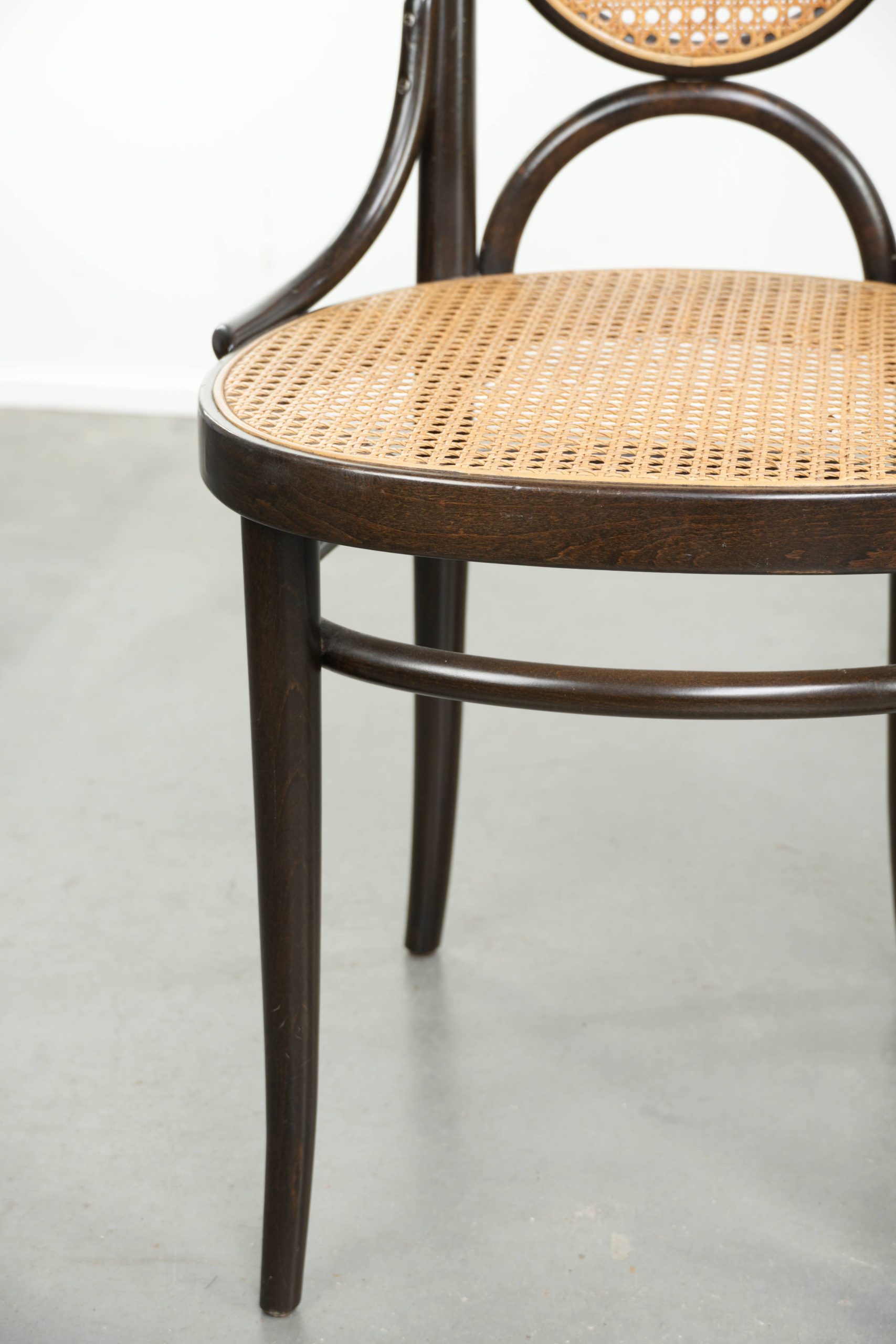 Set van 2 originele vintage Thonet design webbing eetkamerstoelen/ bistrostoelen met gebogen hout model long john - Afbeelding 9