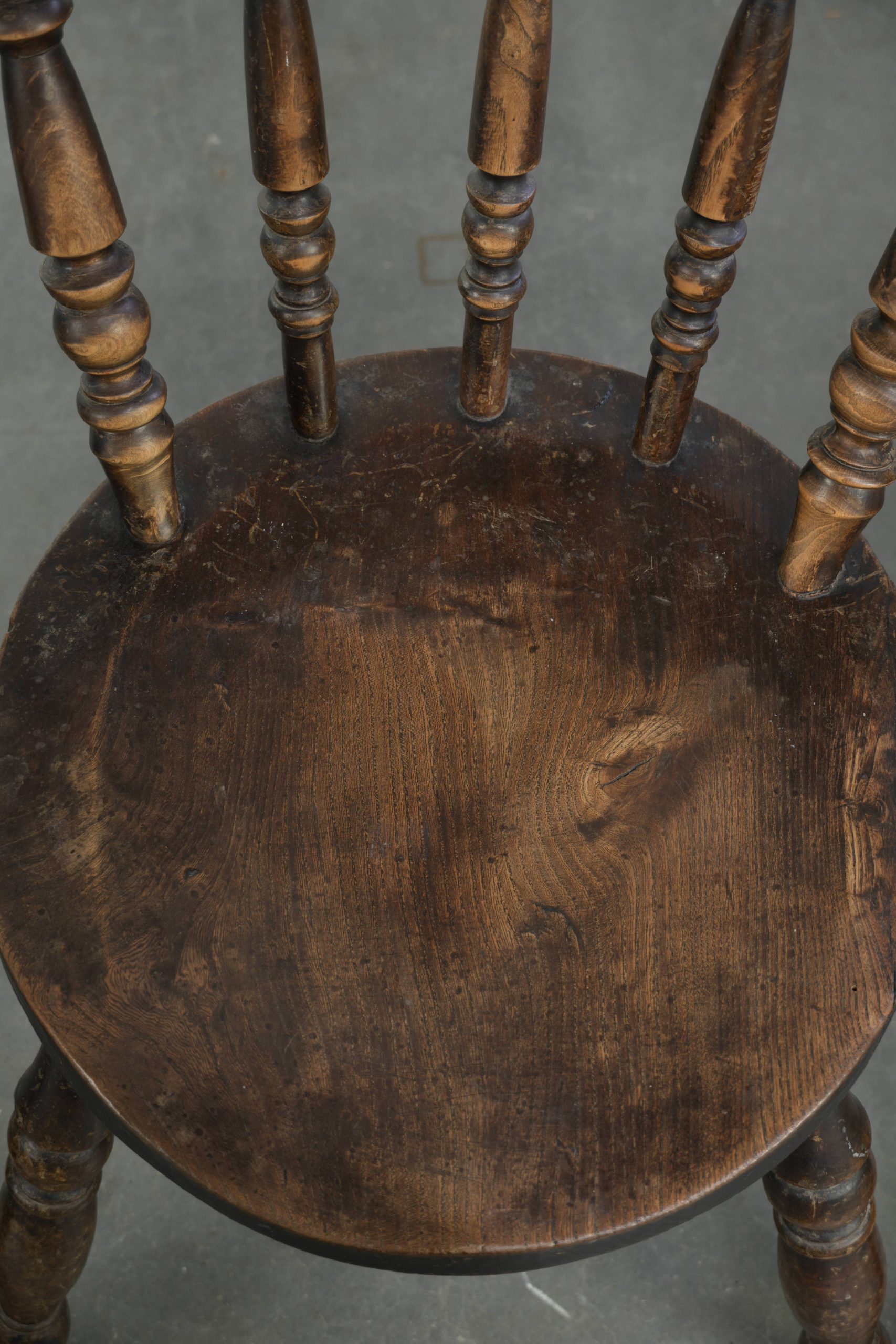 Set van 4 antieke Engelse houten Windsor pub/ bistrostoelen uit de 19e eeuw met een mooi patina - Afbeelding 7