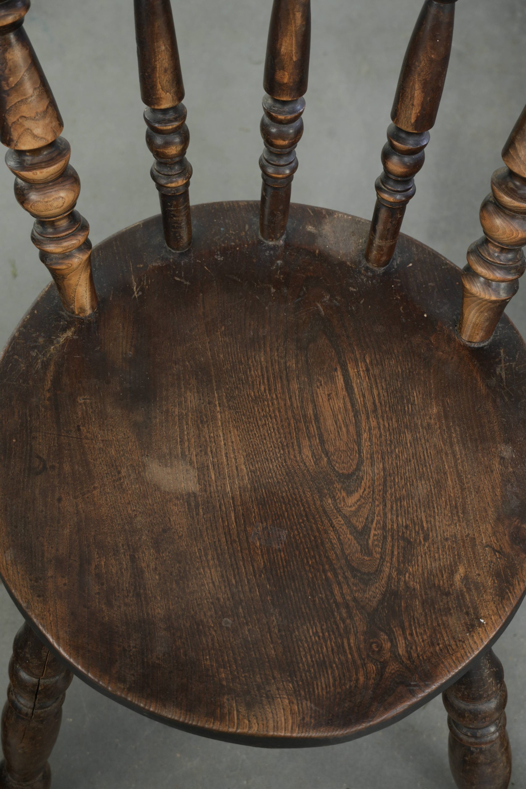 Set van 4 antieke Engelse houten Windsor pub/ bistrostoelen uit de 19e eeuw met een mooi patina - Afbeelding 8