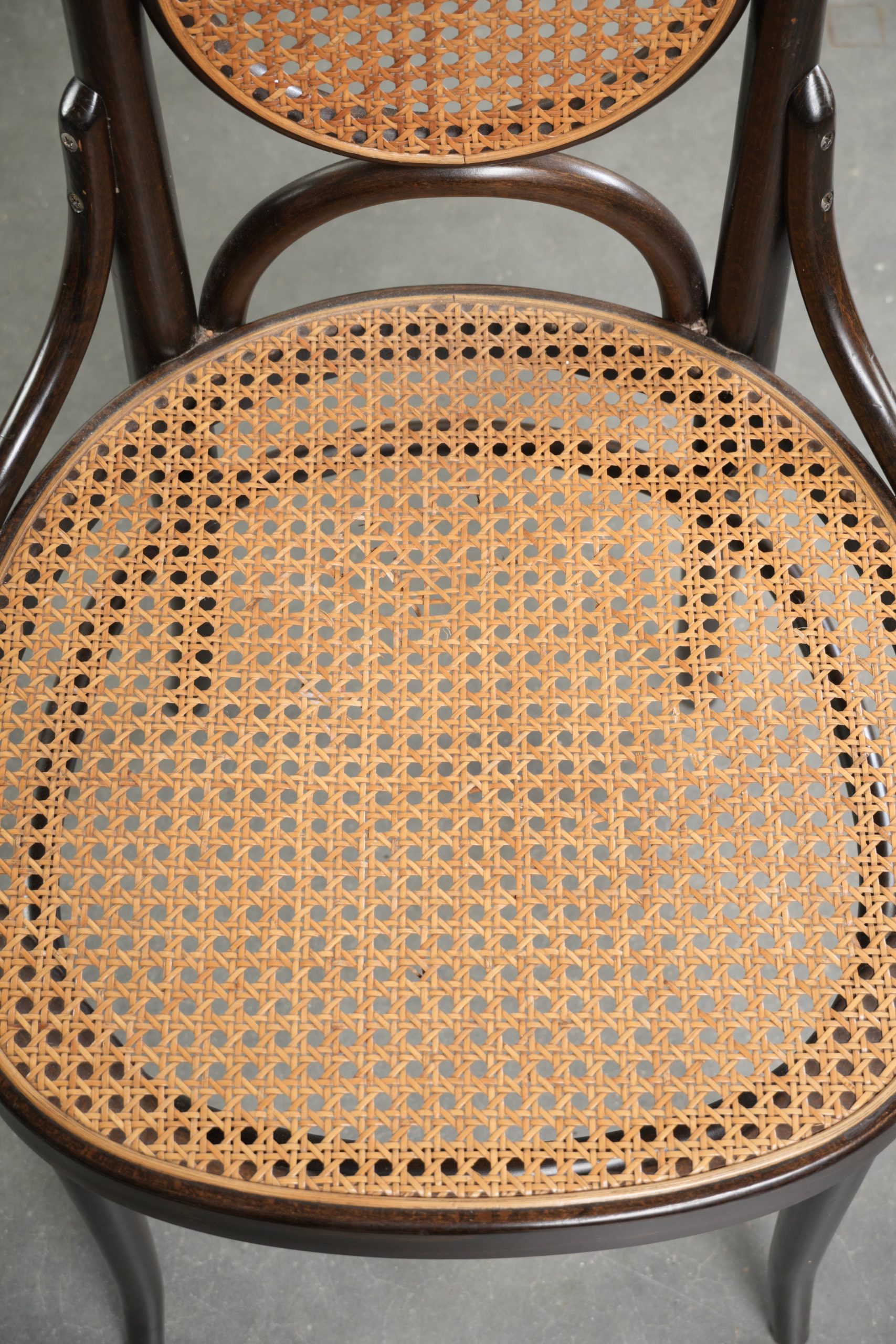 Set van 6 originele vintage Thonet long John design eetkamerstoelen/ bistrostoelen met webbing - Afbeelding 6