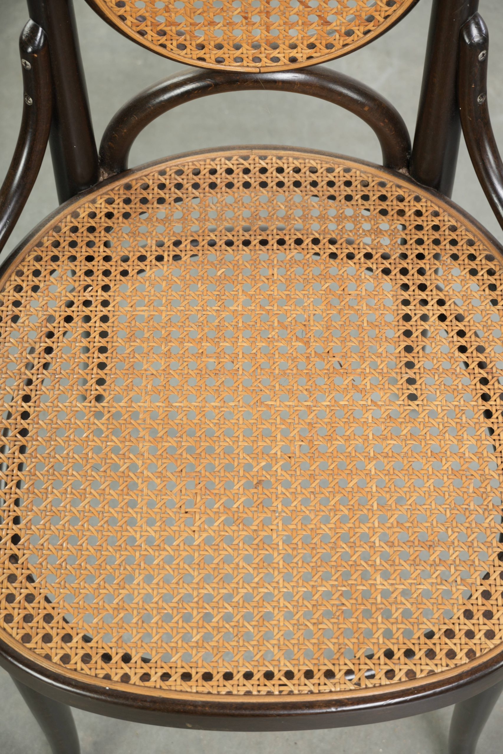 Set van 6 originele vintage Thonet long John design eetkamerstoelen/ bistrostoelen met webbing - Afbeelding 9