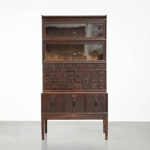 Unieke en zeer originele 19e eeuwse globe Wernicke modulaire notaris/ kantoor/ apothekerskast