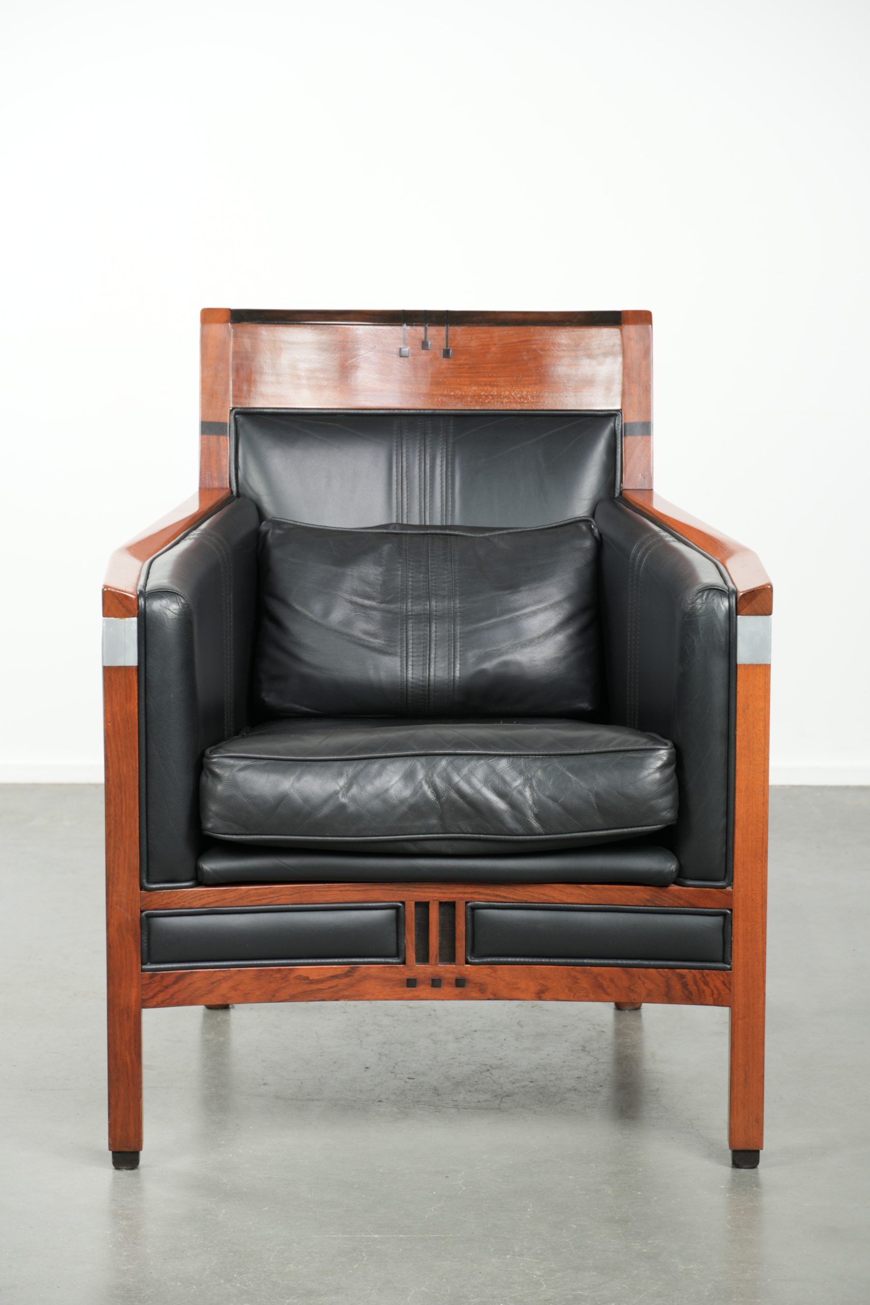In goede staat verkerende zwarte leren Art Deco Schuitema design fauteuil uit de Decoforma serie - Afbeelding 2