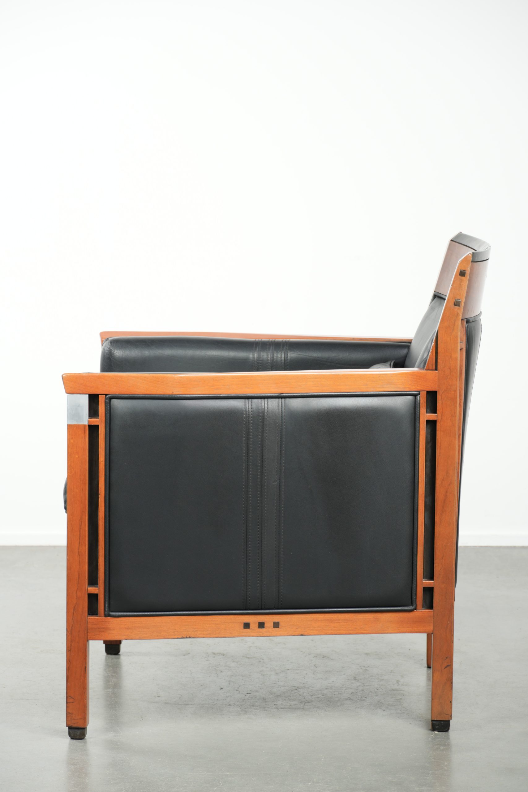 In goede staat verkerende zwarte leren Art Deco Schuitema design fauteuil uit de Decoforma serie - Afbeelding 12