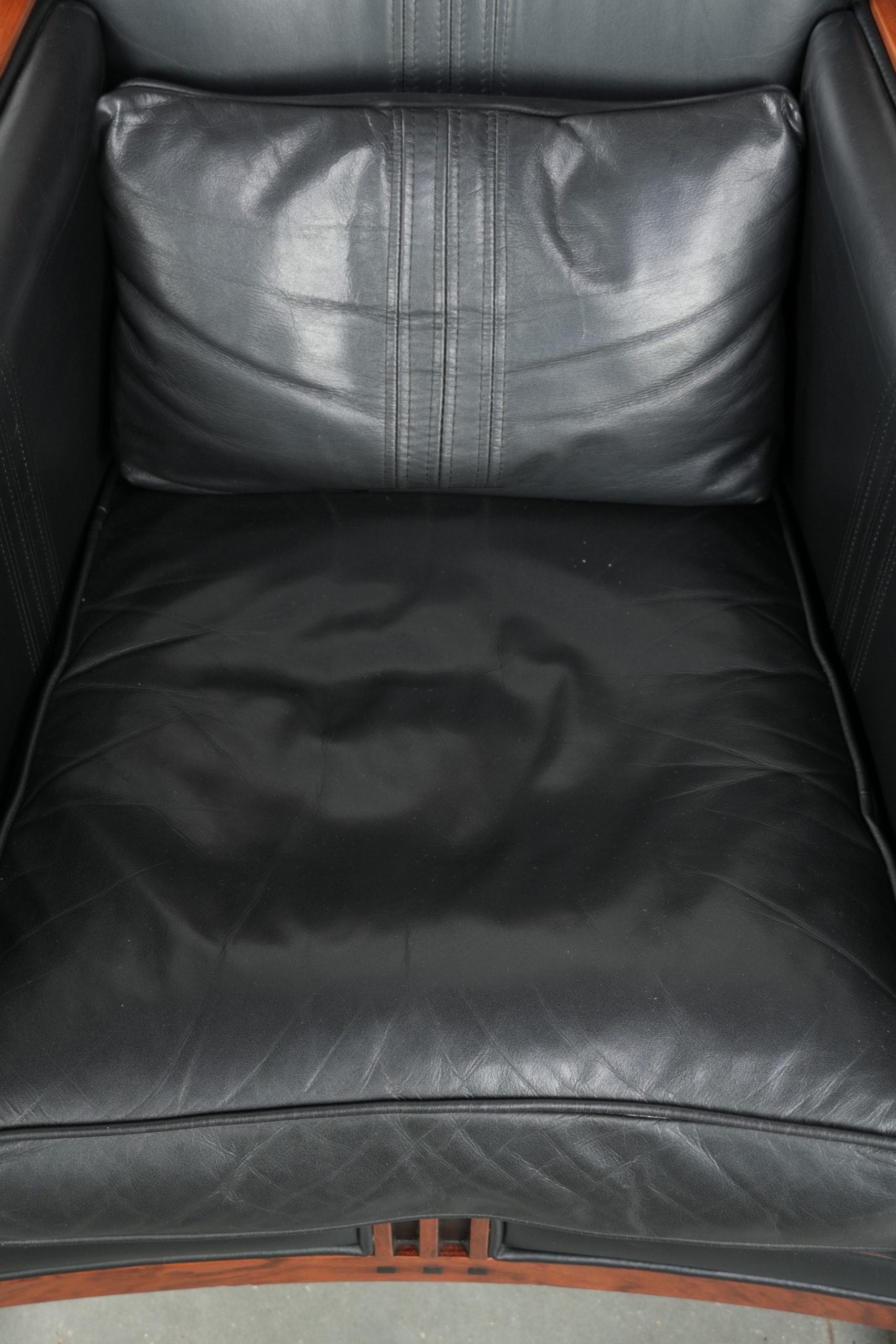 In goede staat verkerende zwarte leren Art Deco Schuitema design fauteuil uit de Decoforma serie - Afbeelding 11