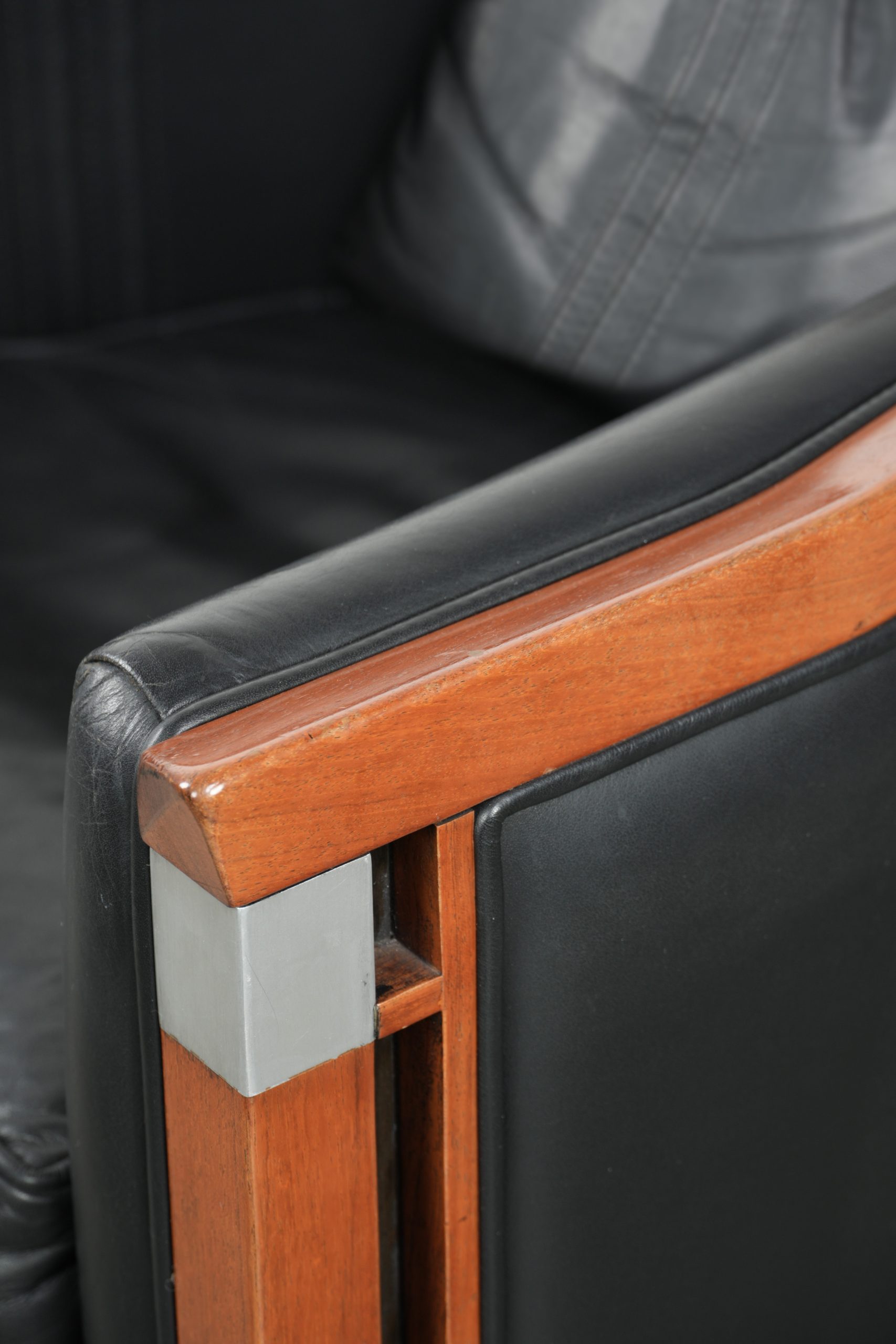 In goede staat verkerende zwarte leren Art Deco Schuitema design fauteuil uit de Decoforma serie - Afbeelding 6