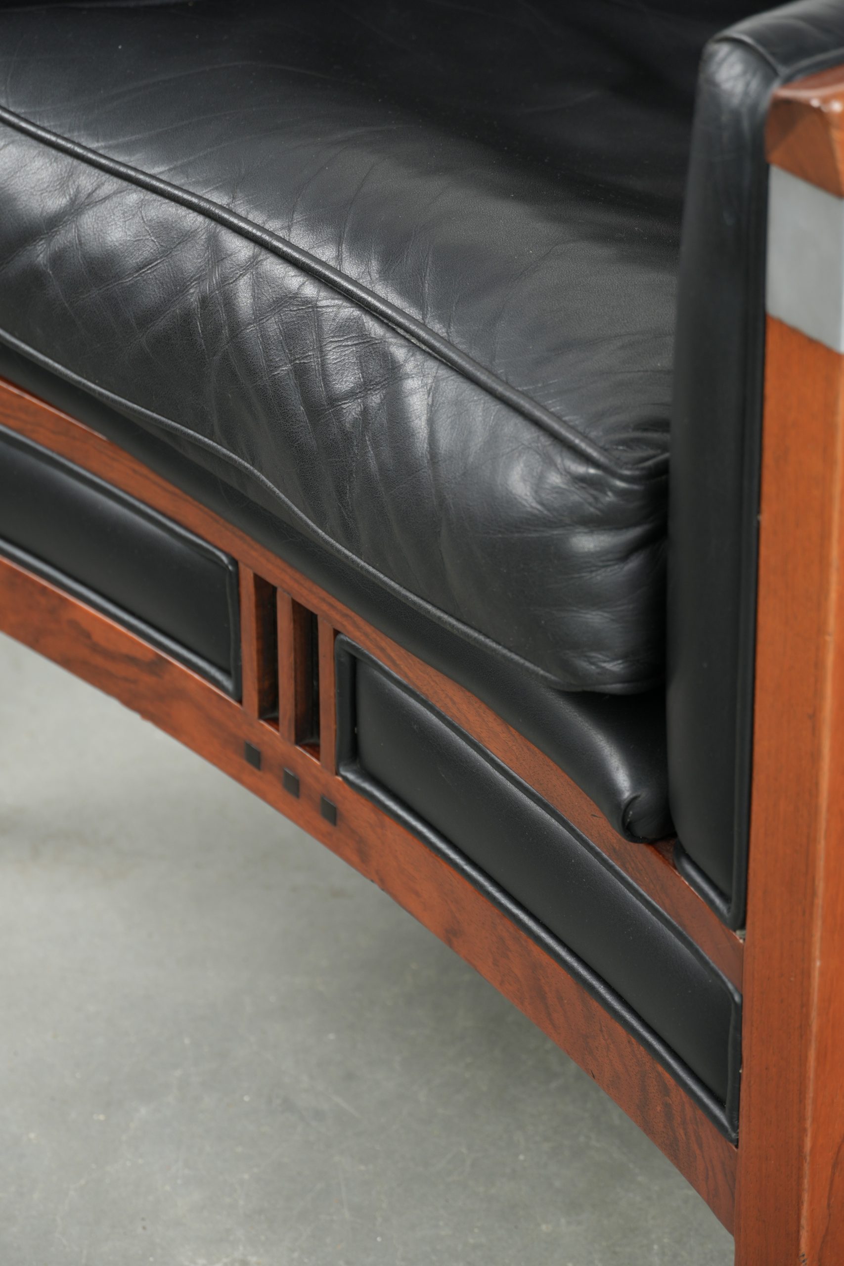 In goede staat verkerende zwarte leren Art Deco Schuitema design fauteuil uit de Decoforma serie - Afbeelding 5