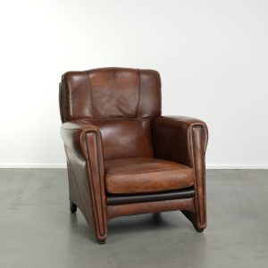 Art Nouveau design schapenleren armchair met een zeer comfortabele zit