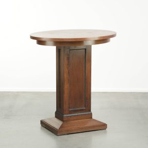 Mooie eikenhouten Hollandse bijzettafel/ centertable in luxe Amsterdamse school design met prachtige details