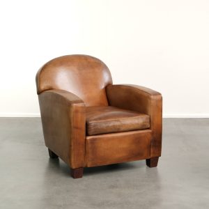 Mooie strak vormgegeven schapenleren design fauteuil met een geweldig voorkomen