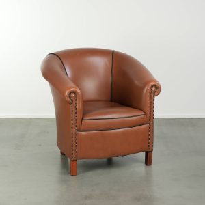 Rundleren clubfauteuil in Engelse stijl met een luxe voorkomen en fijn zitcomfort