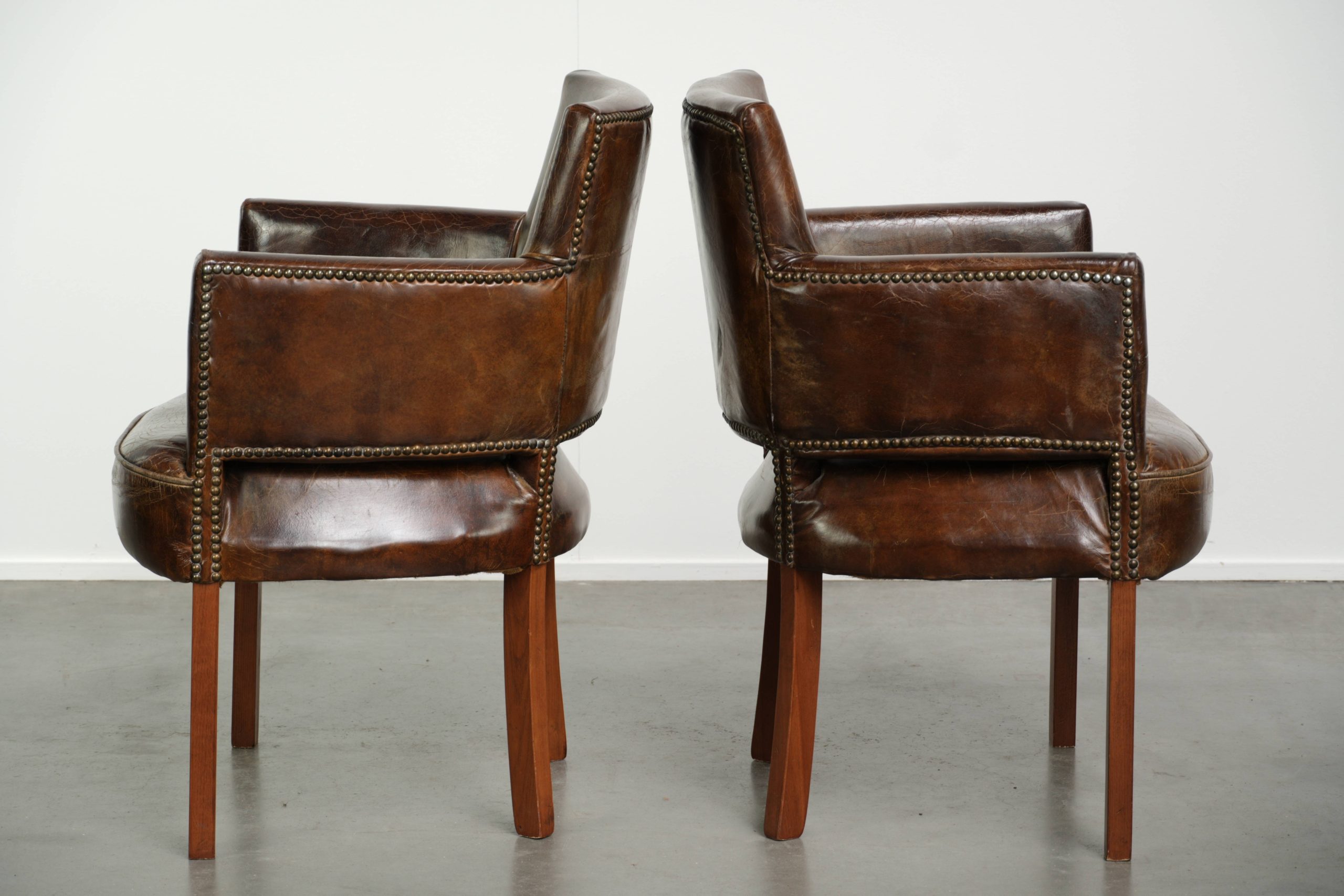 Karaktervolle set van 6 rundleren eetkamerstoelen van generfd leer in een donker bruine kleurstelling met prachtig patina - Afbeelding 5