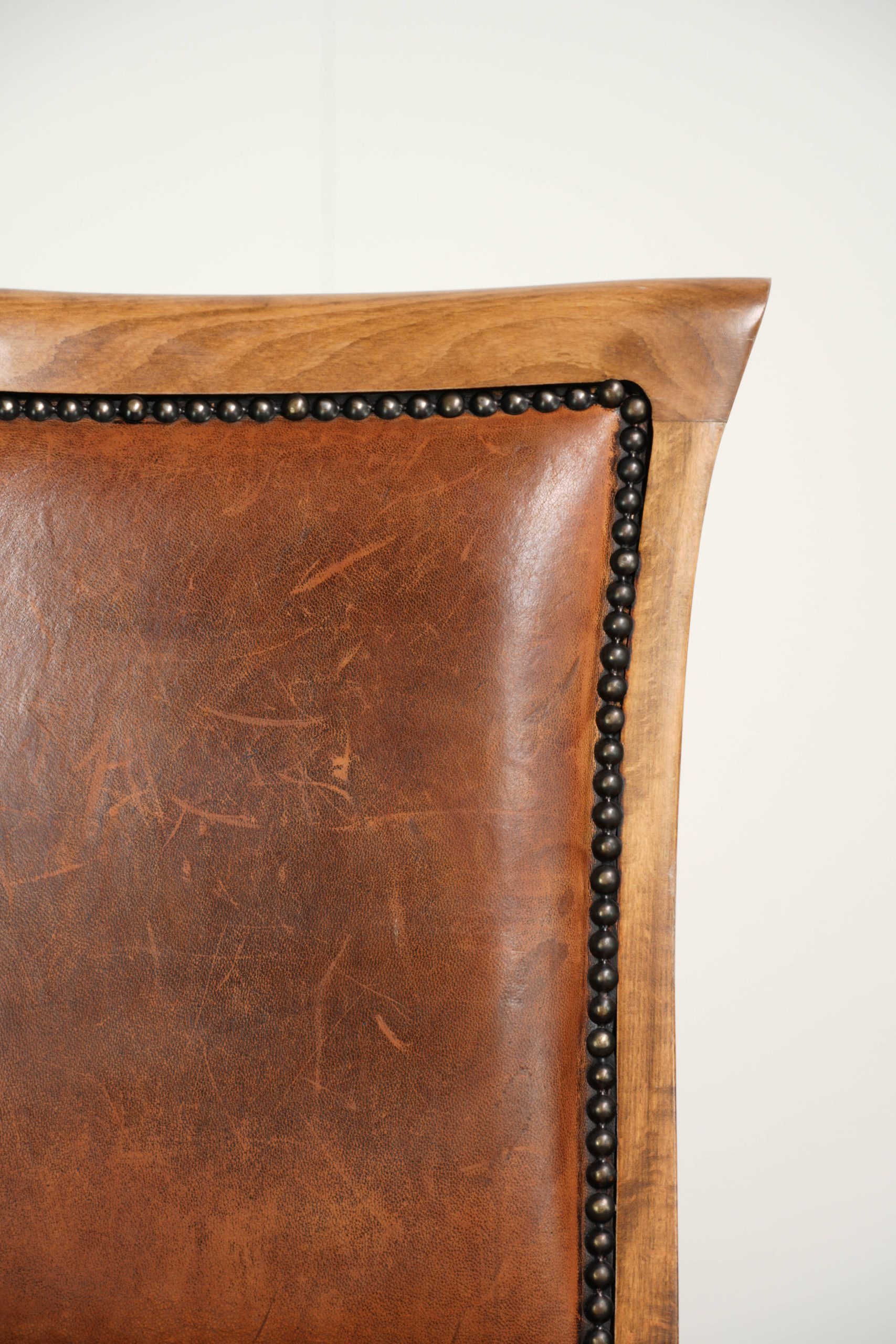 Set van 6 schapenleren eetkamerstoelen in een warme cognac kleur afgewerkt met siernagels - Afbeelding 13