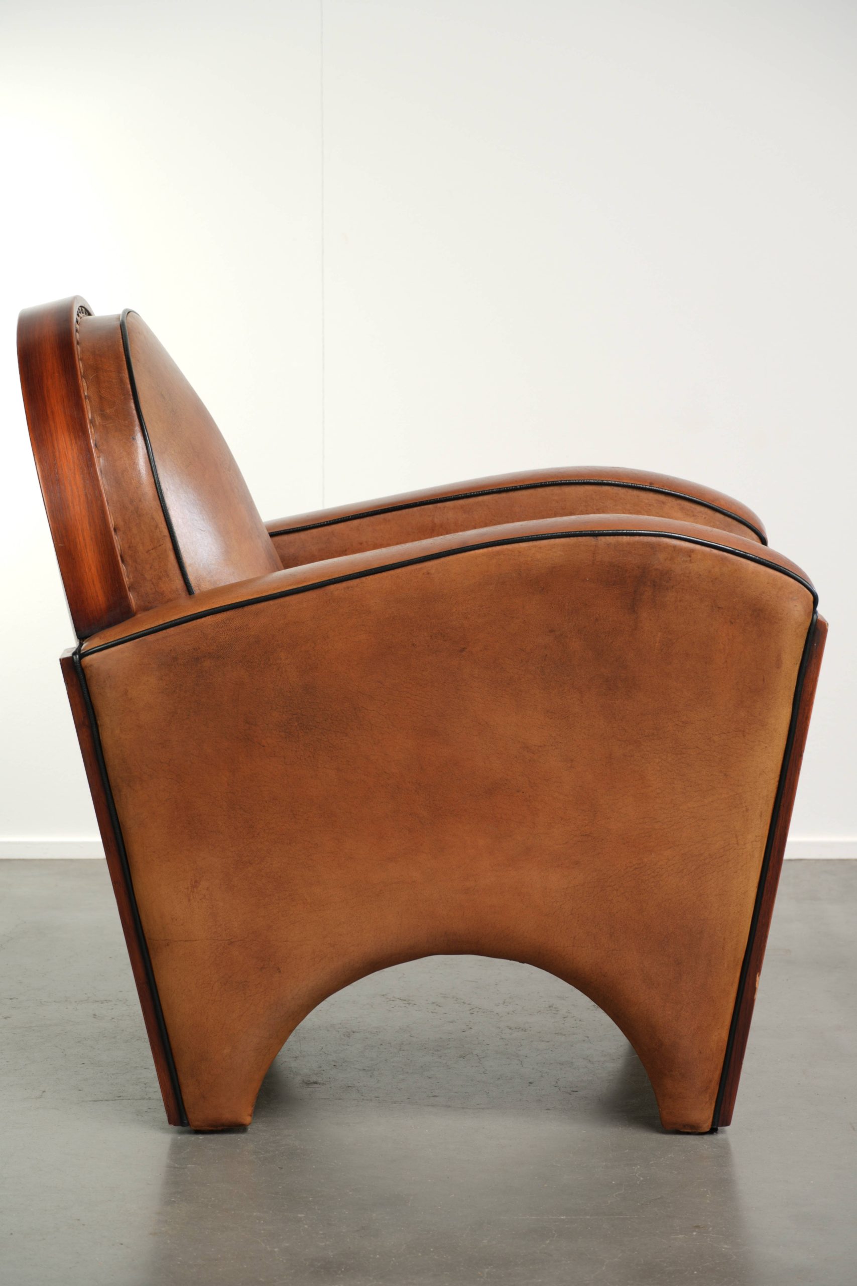 Schapenleren Art Deco armchair in een warme cognac kleur met een stoffen zitting in een leuk patroon - Afbeelding 3