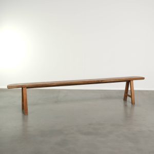 Antieke Franse houten halbank/boeren bank in een lichte kleur een mooi patina